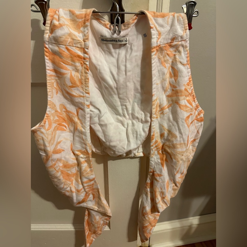 Abercrombie Tie Front Crop top